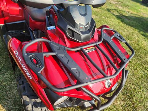 2018 Can-Am Outlander MAX XT 570 in Beaver Dam, Wisconsin - Photo 11