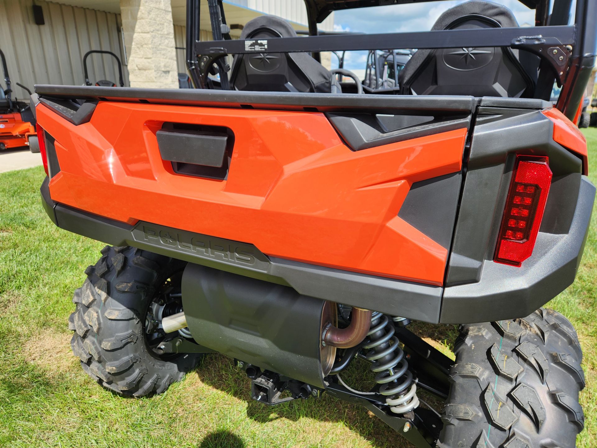 2024 Polaris General 1000 Premium in Beaver Dam, Wisconsin - Photo 10