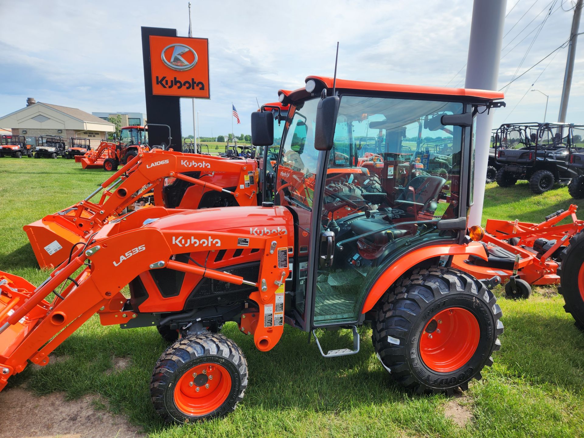 2024 Kubota LX2620HSDC in Beaver Dam, Wisconsin - Photo 4