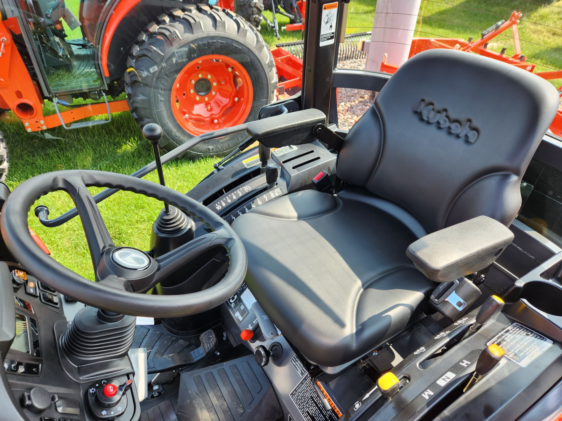 2024 Kubota LX2620HSDC in Beaver Dam, Wisconsin - Photo 13