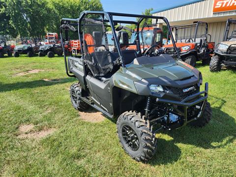 2025 Honda Pioneer 700-4 Deluxe in Beaver Dam, Wisconsin - Photo 2