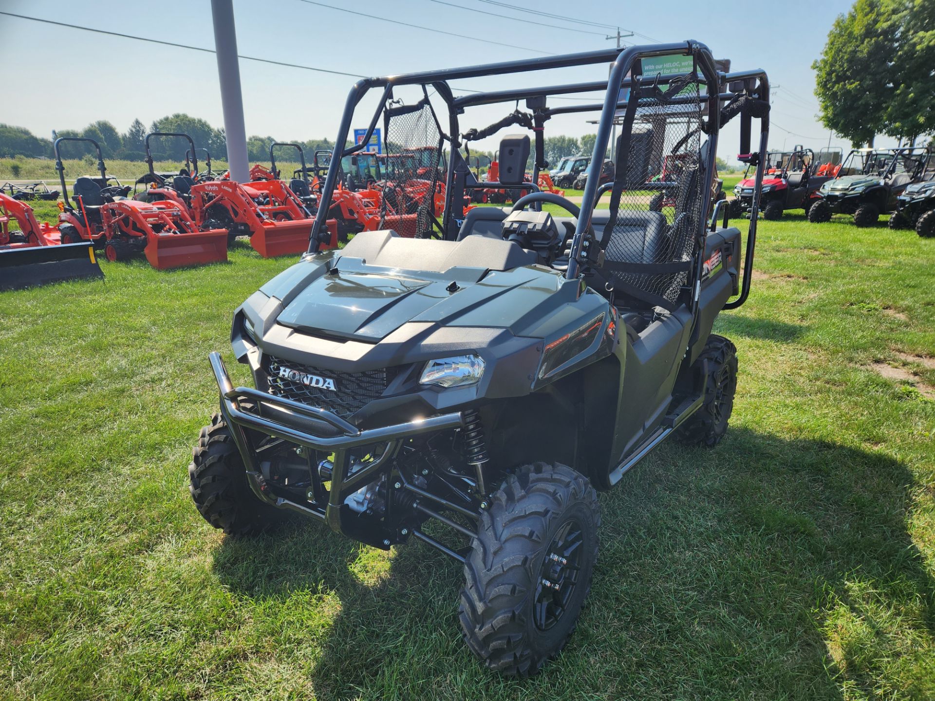 2025 Honda Pioneer 700-4 Deluxe in Beaver Dam, Wisconsin - Photo 4