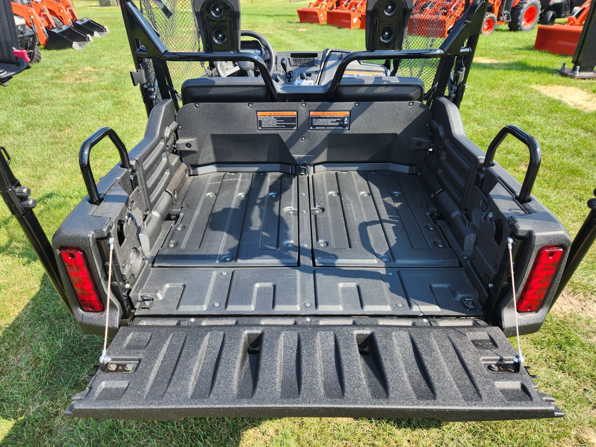 2025 Honda Pioneer 700-4 Deluxe in Beaver Dam, Wisconsin - Photo 11