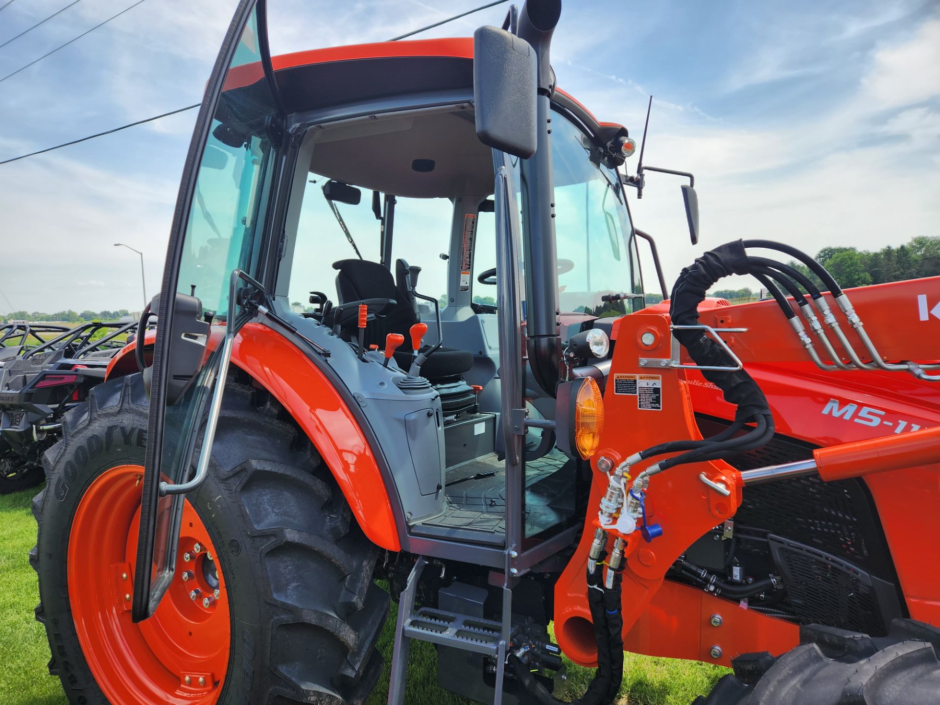 2024 Kubota M5-111HDC12-1 in Beaver Dam, Wisconsin - Photo 9