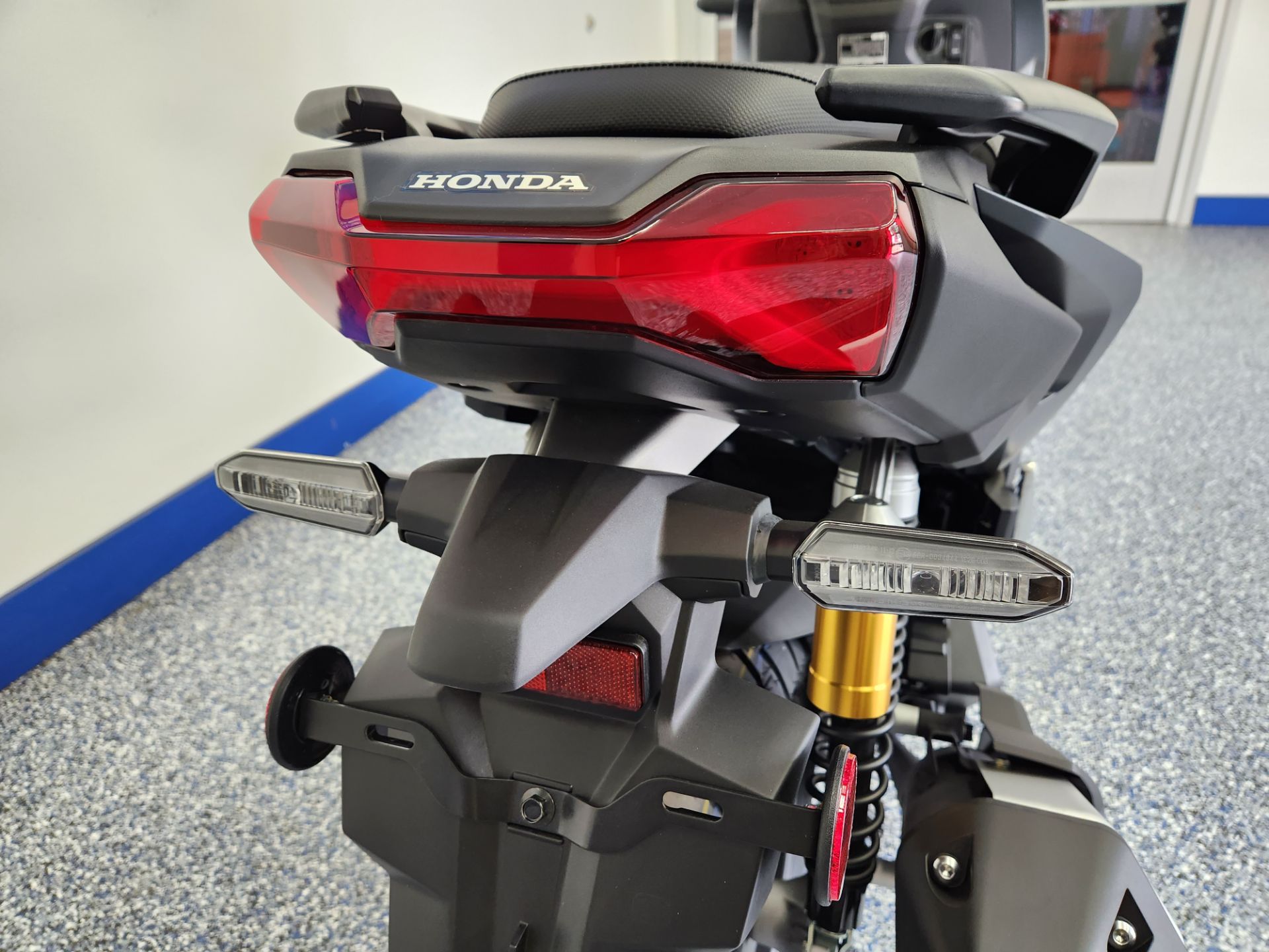 2025 Honda ADV160 in Beaver Dam, Wisconsin - Photo 10