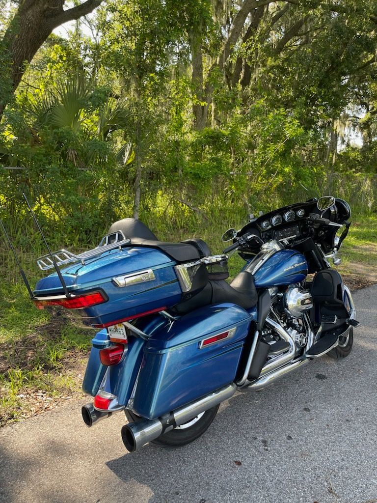 2014 Harley-Davidson Electra Glide® Ultra Classic® in Lakeland, Florida - Photo 7