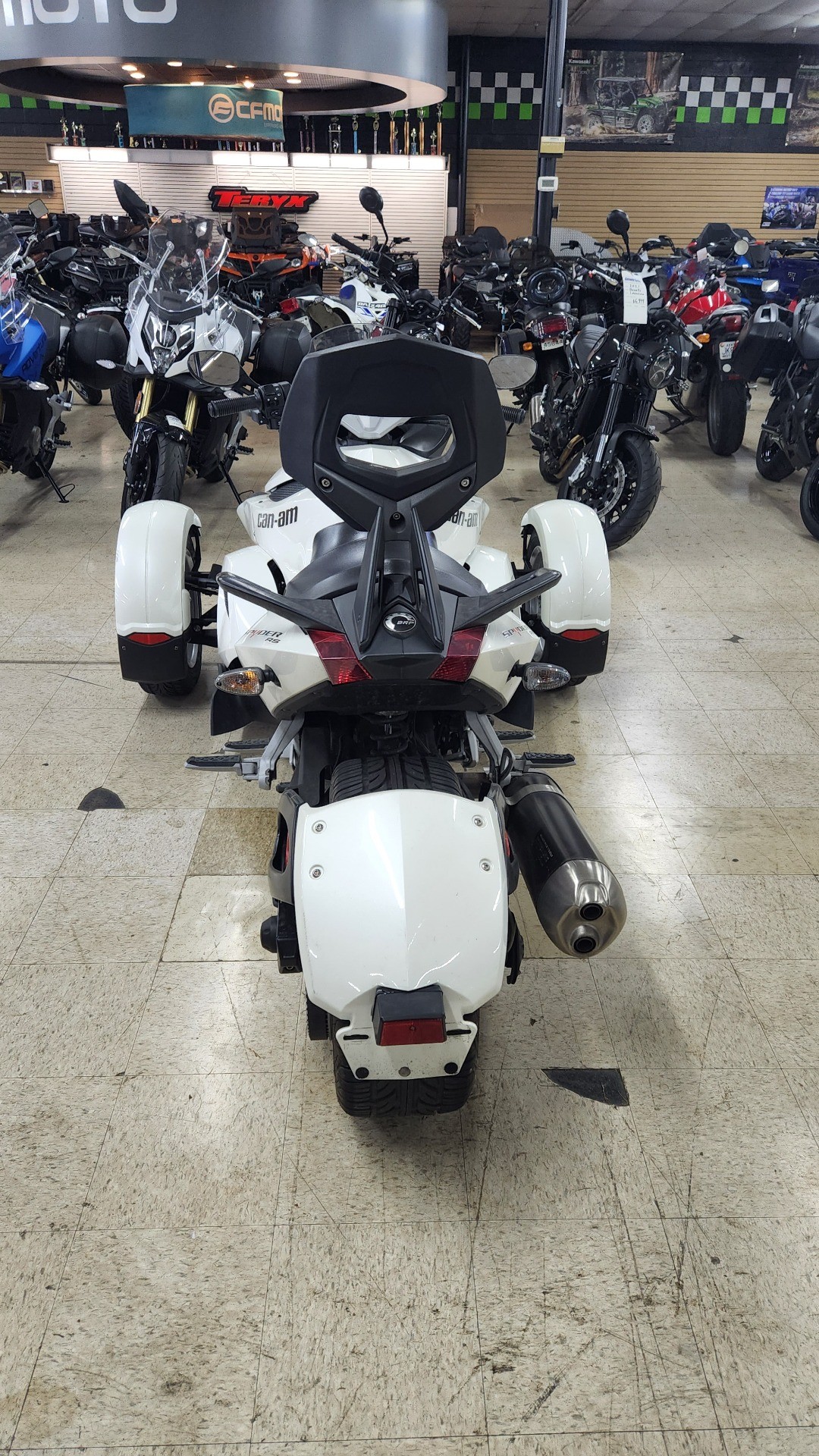 2012 Can-Am Spyder® RS SE5 in Mount Sterling, Kentucky - Photo 3