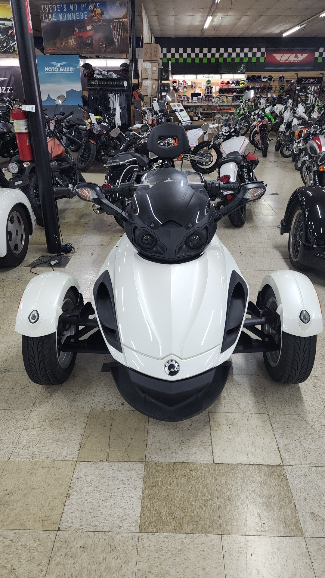 2012 Can-Am Spyder® RS SE5 in Mount Sterling, Kentucky - Photo 4