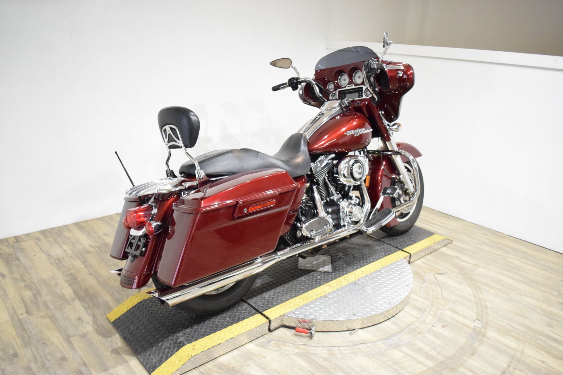 2008 Harley-Davidson Street Glide® in Wauconda, Illinois - Photo 9