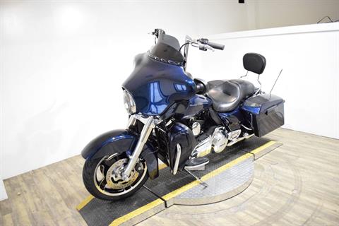 2012 Harley-Davidson Road Glide® Custom in Wauconda, Illinois - Photo 22