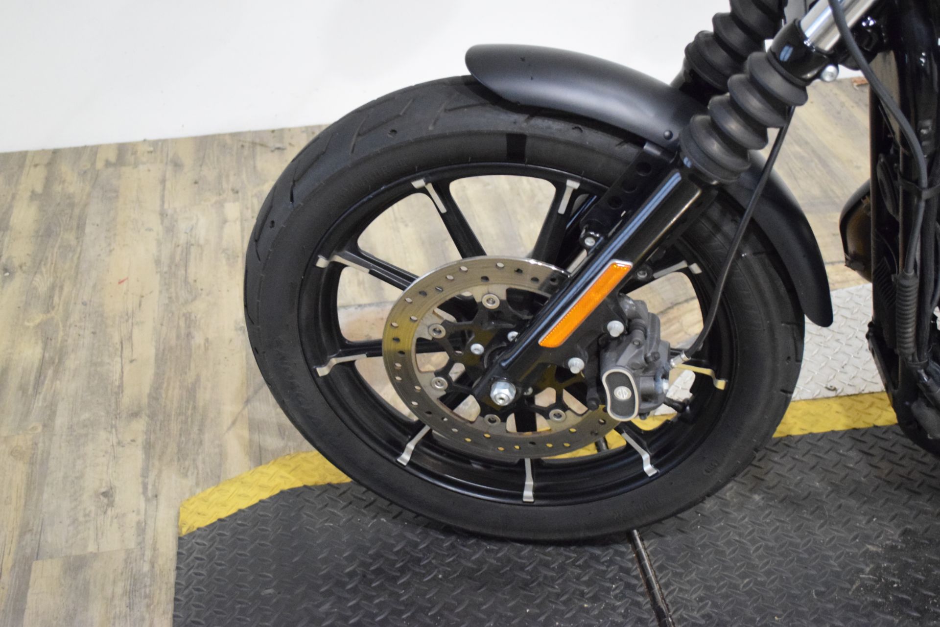 2019 Harley-Davidson Iron 883™ in Wauconda, Illinois - Photo 21