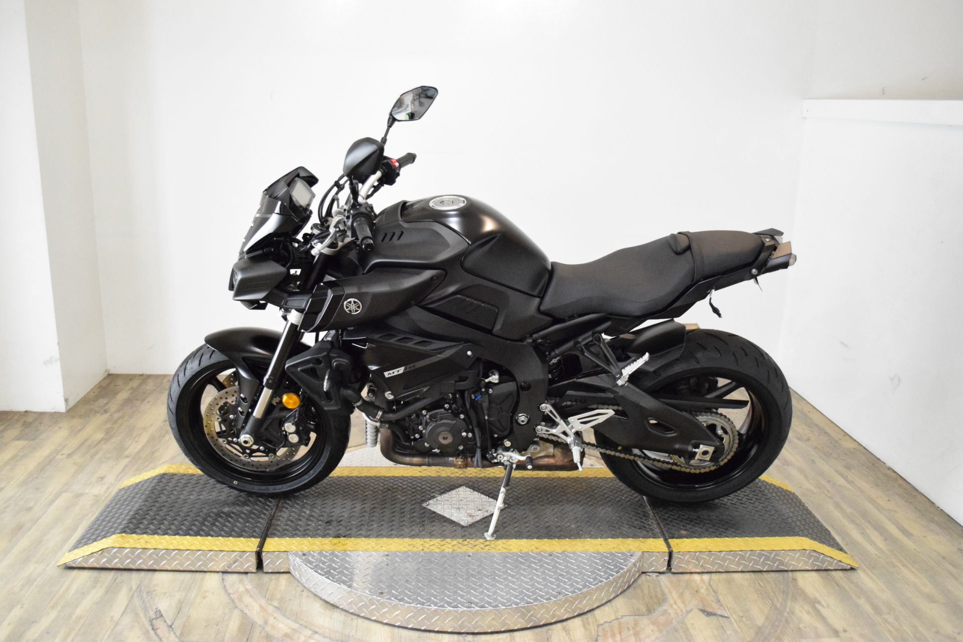 2021 Yamaha MT-10 in Wauconda, Illinois - Photo 15