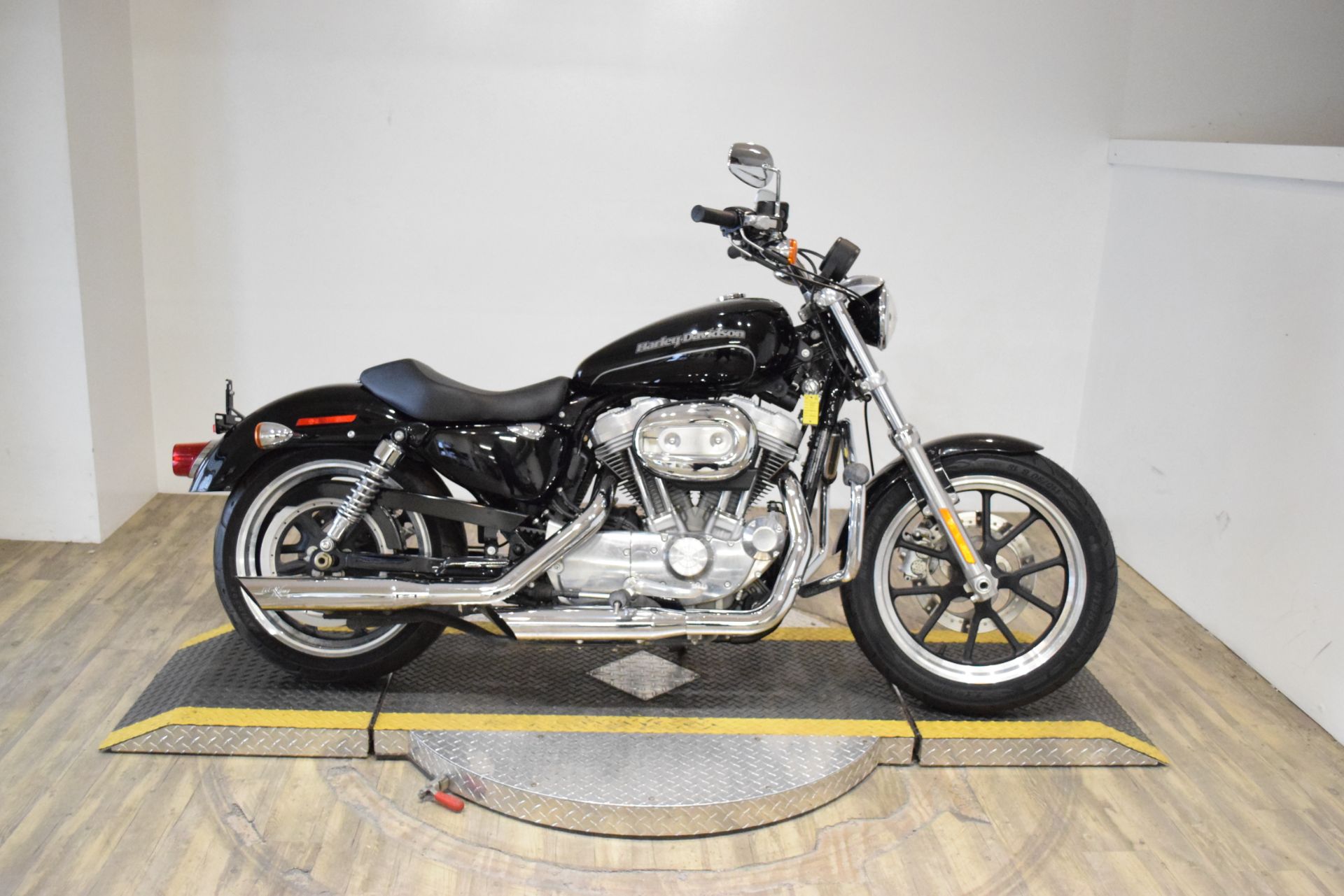 2015 Harley-Davidson SuperLow® in Wauconda, Illinois - Photo 1