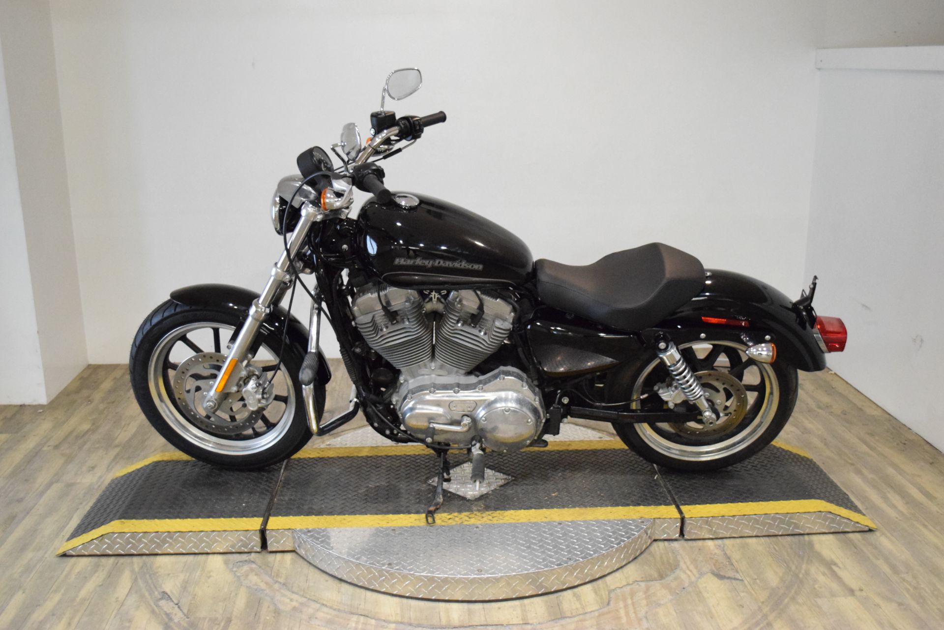 2015 Harley-Davidson SuperLow® in Wauconda, Illinois - Photo 16