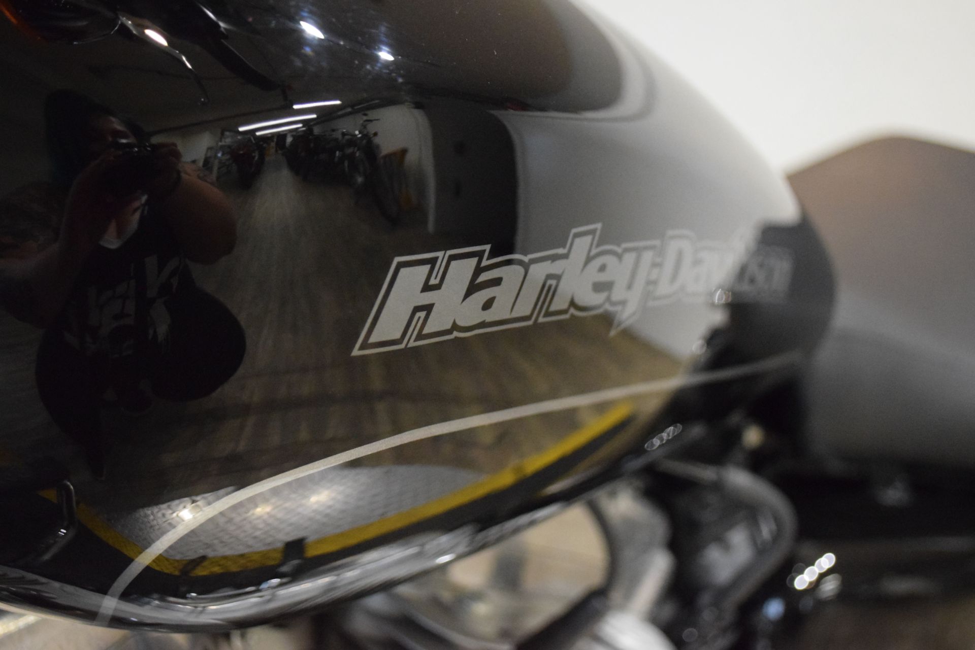 2015 Harley-Davidson SuperLow® in Wauconda, Illinois - Photo 20