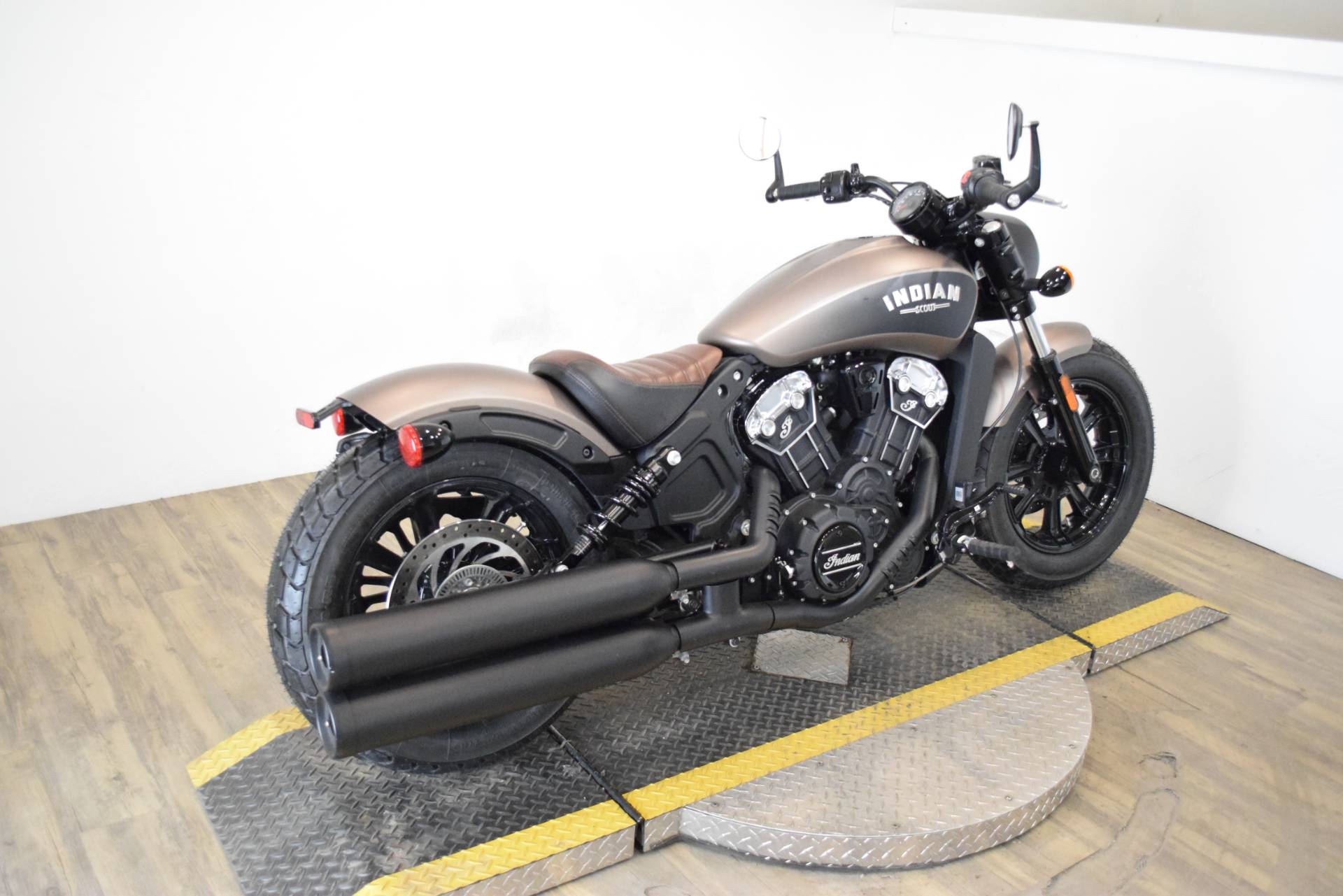 2019 Indian Scout® Bobber ABS in Wauconda, Illinois - Photo 9