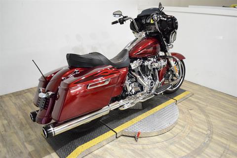 2017 Harley-Davidson Street Glide® Special in Wauconda, Illinois - Photo 10