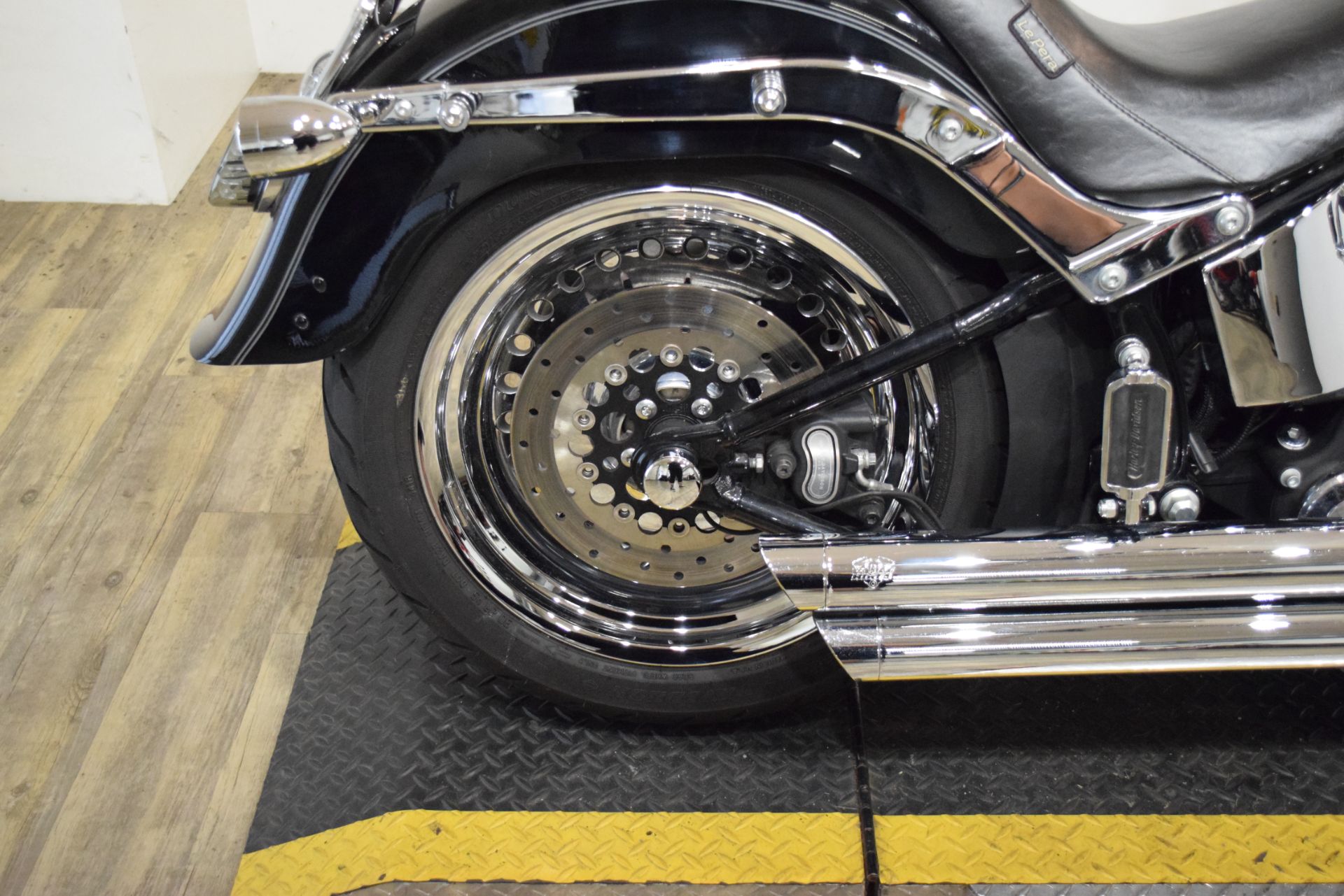 2011 Harley-Davidson Softail® Fat Boy® in Wauconda, Illinois - Photo 8