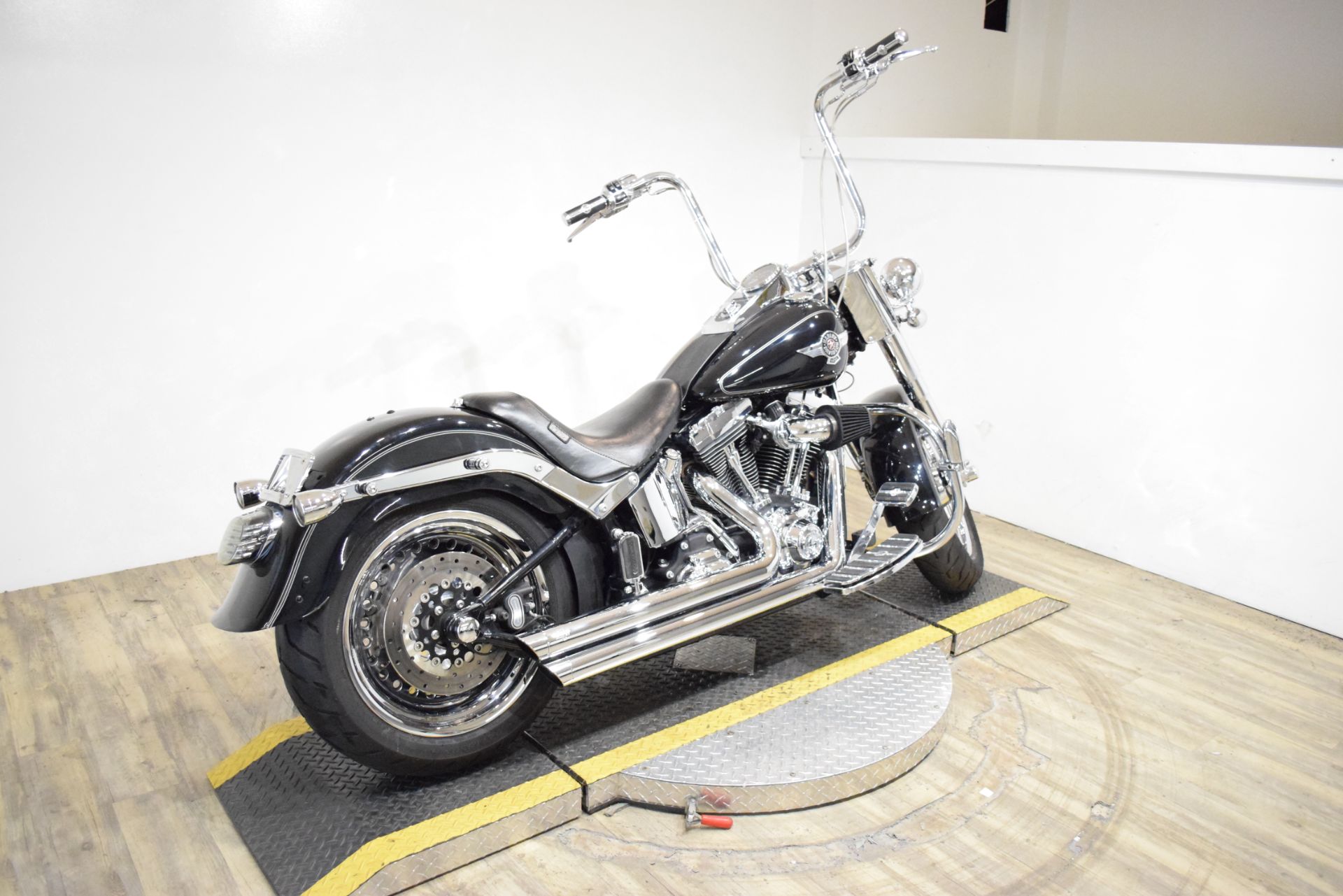 2011 Harley-Davidson Softail® Fat Boy® in Wauconda, Illinois - Photo 9