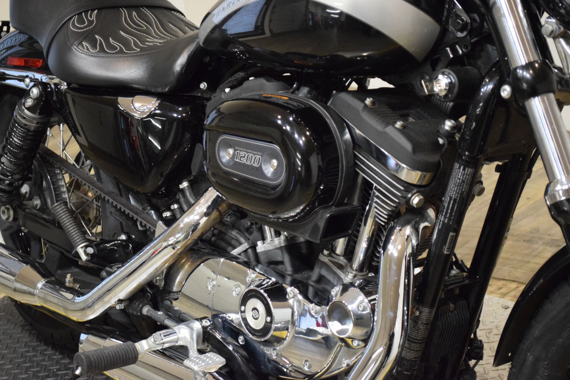 2018 Harley-Davidson 1200 Custom in Wauconda, Illinois - Photo 4