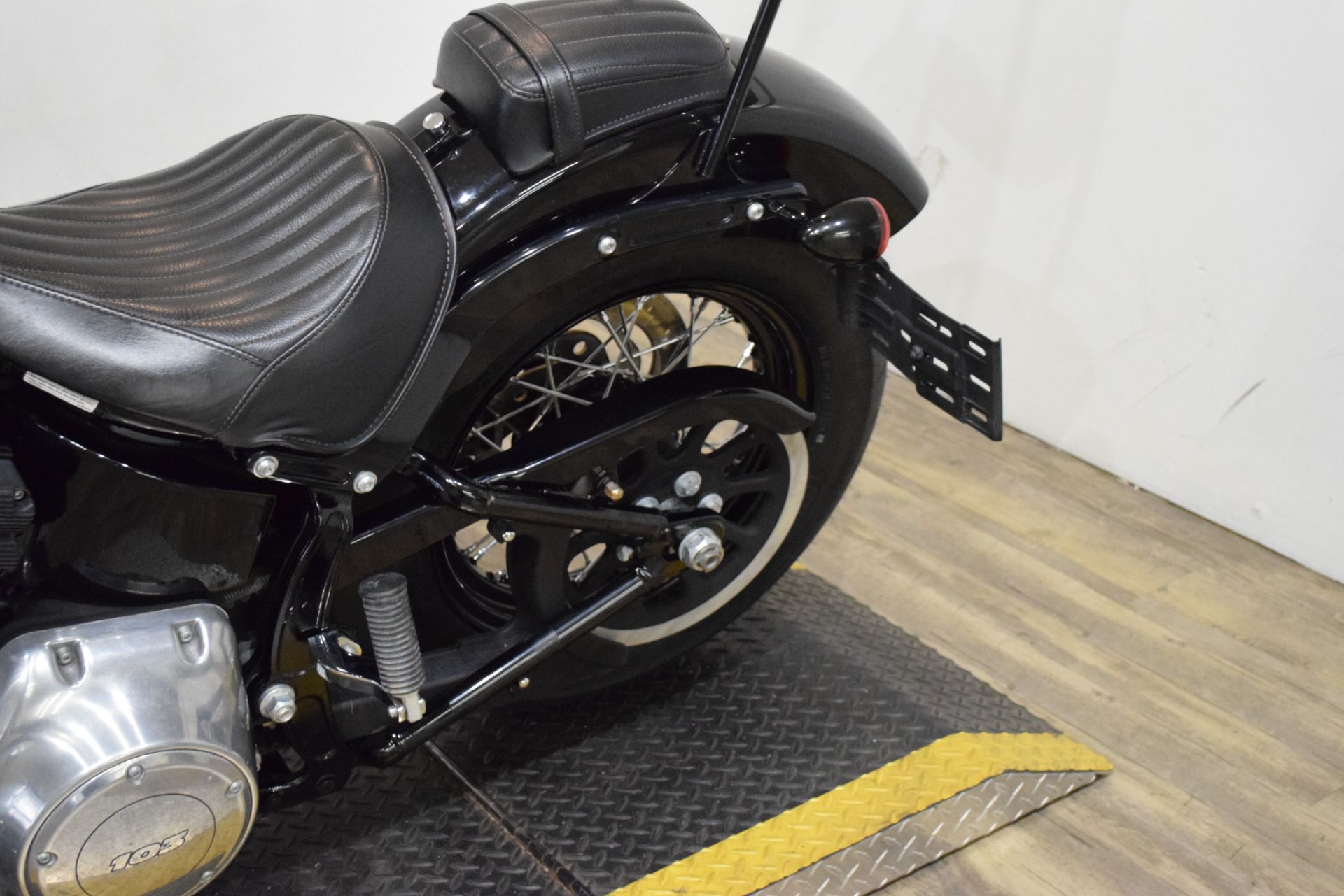 2015 Harley-Davidson Softail Slim® in Wauconda, Illinois - Photo 16