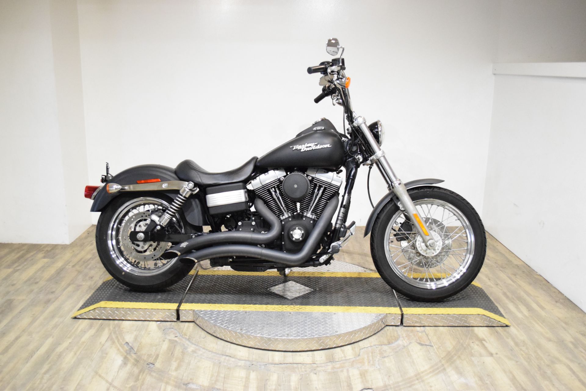 2007 Harley-Davidson Dyna® Street Bob® in Wauconda, Illinois - Photo 1