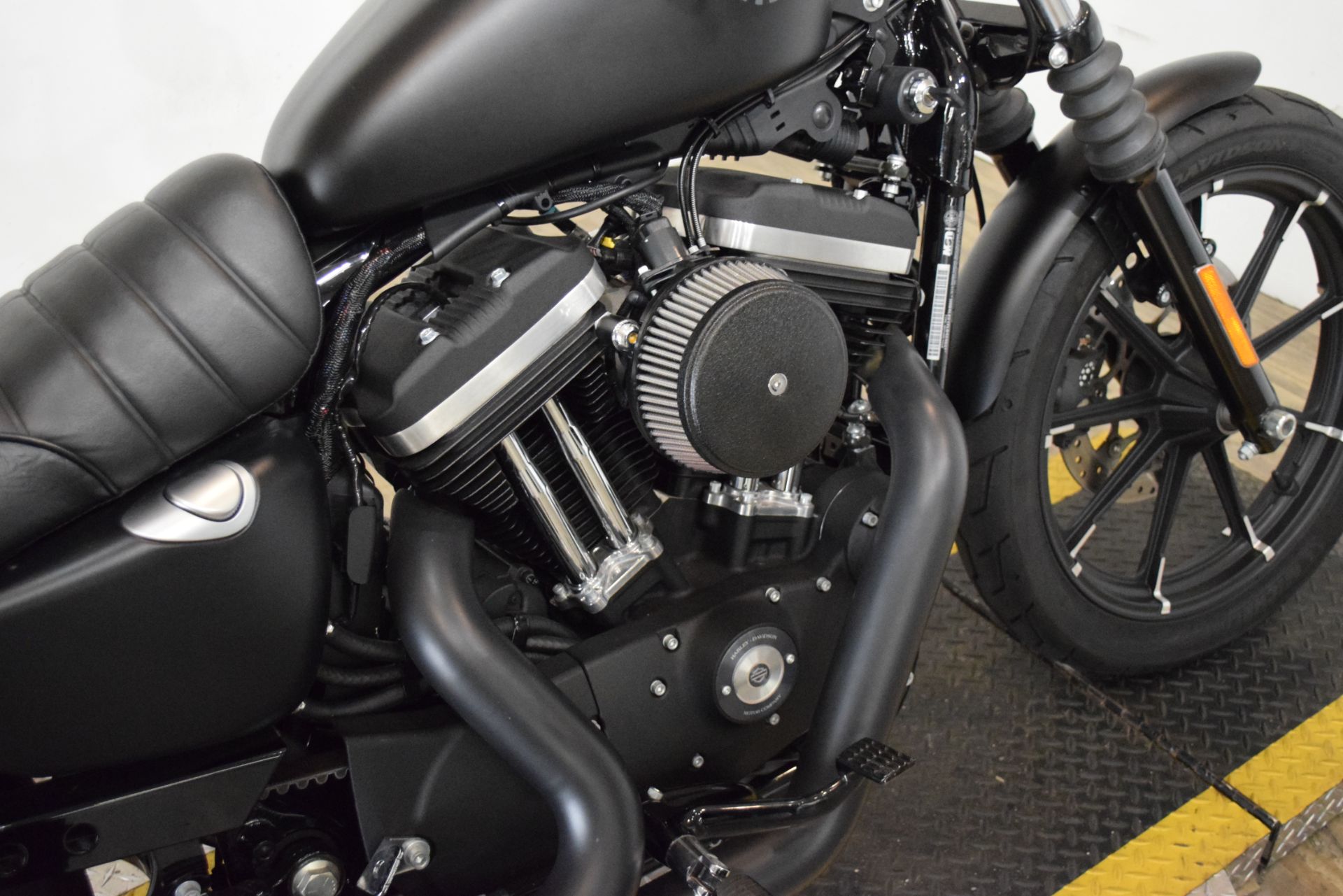 2020 Harley-Davidson Iron 883™ in Wauconda, Illinois - Photo 6