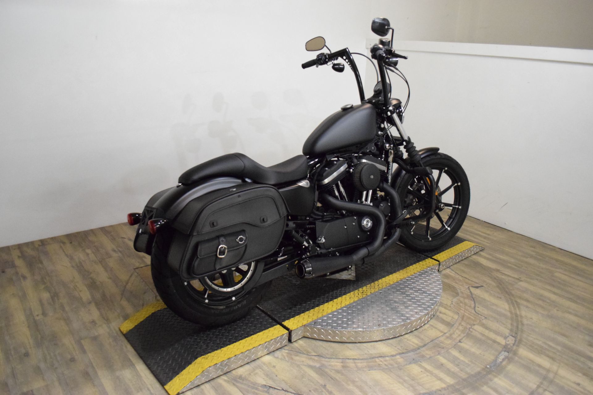 2020 Harley-Davidson Iron 883™ in Wauconda, Illinois - Photo 9
