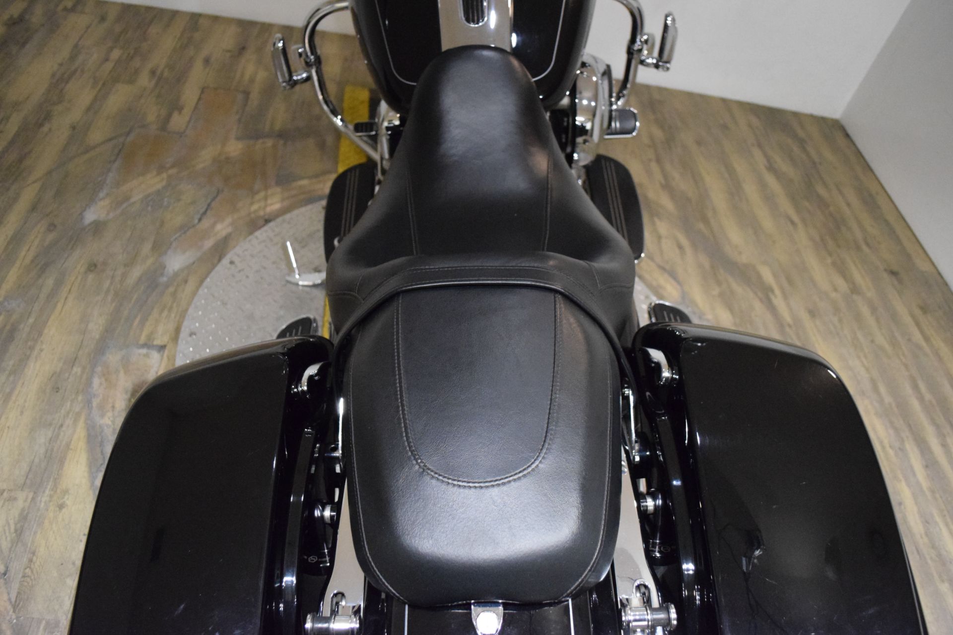 2015 Harley-Davidson Street Glide® Special in Wauconda, Illinois - Photo 25