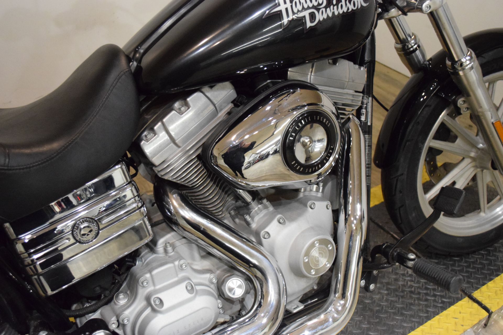 2010 Harley-Davidson Dyna® Super Glide® in Wauconda, Illinois - Photo 6