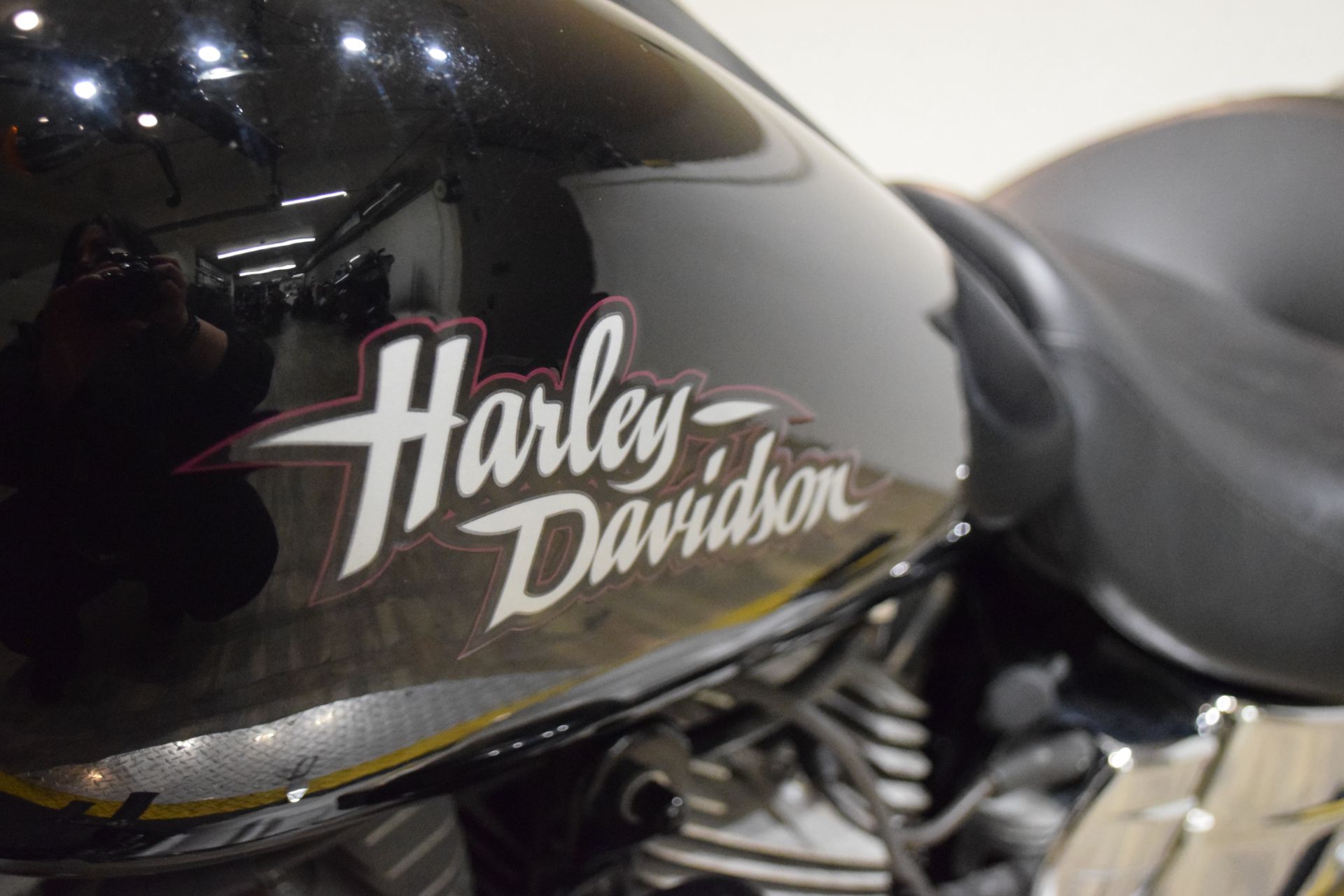 2010 Harley-Davidson Dyna® Super Glide® in Wauconda, Illinois - Photo 20