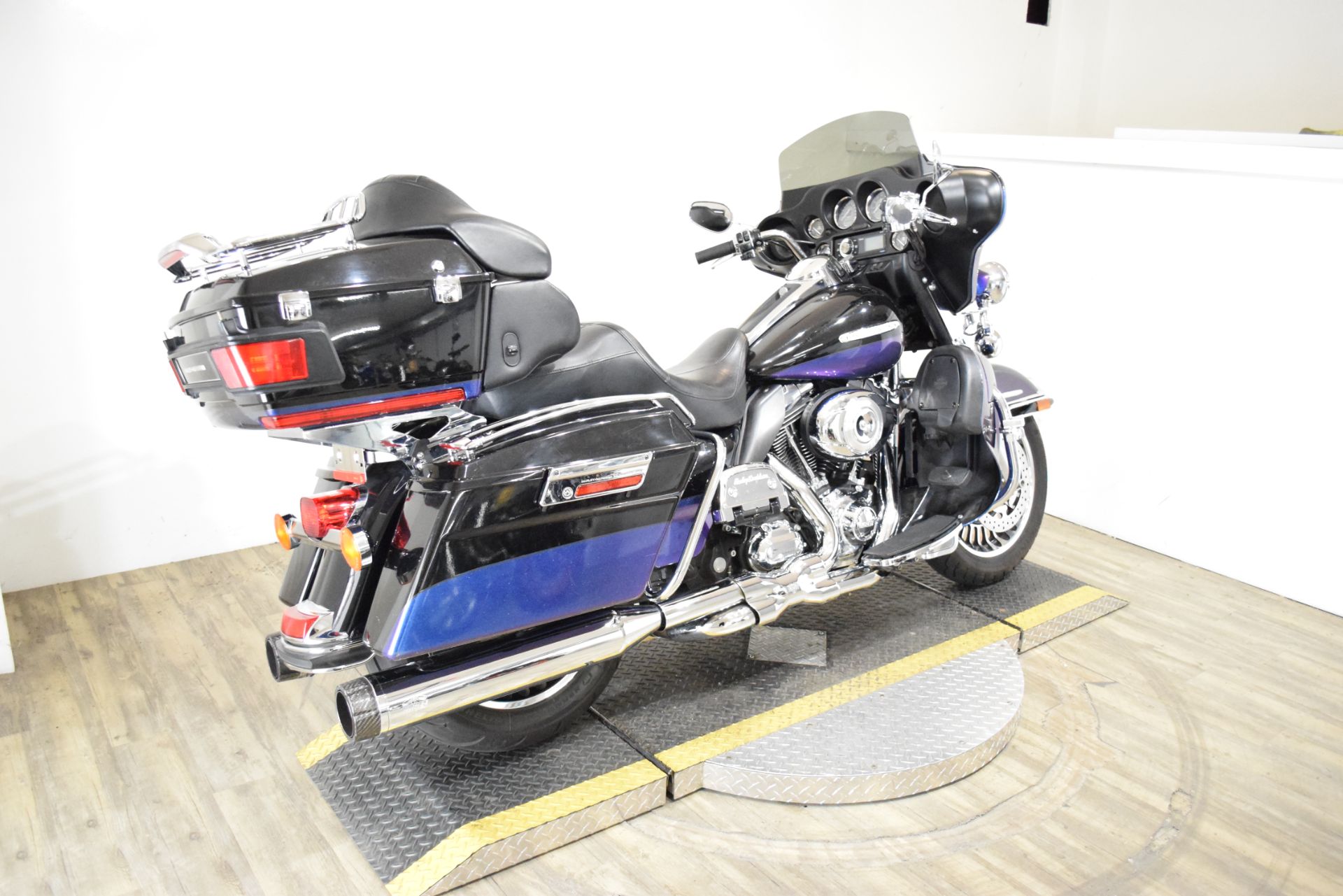 2010 Harley-Davidson Electra Glide® Ultra Limited in Wauconda, Illinois - Photo 9