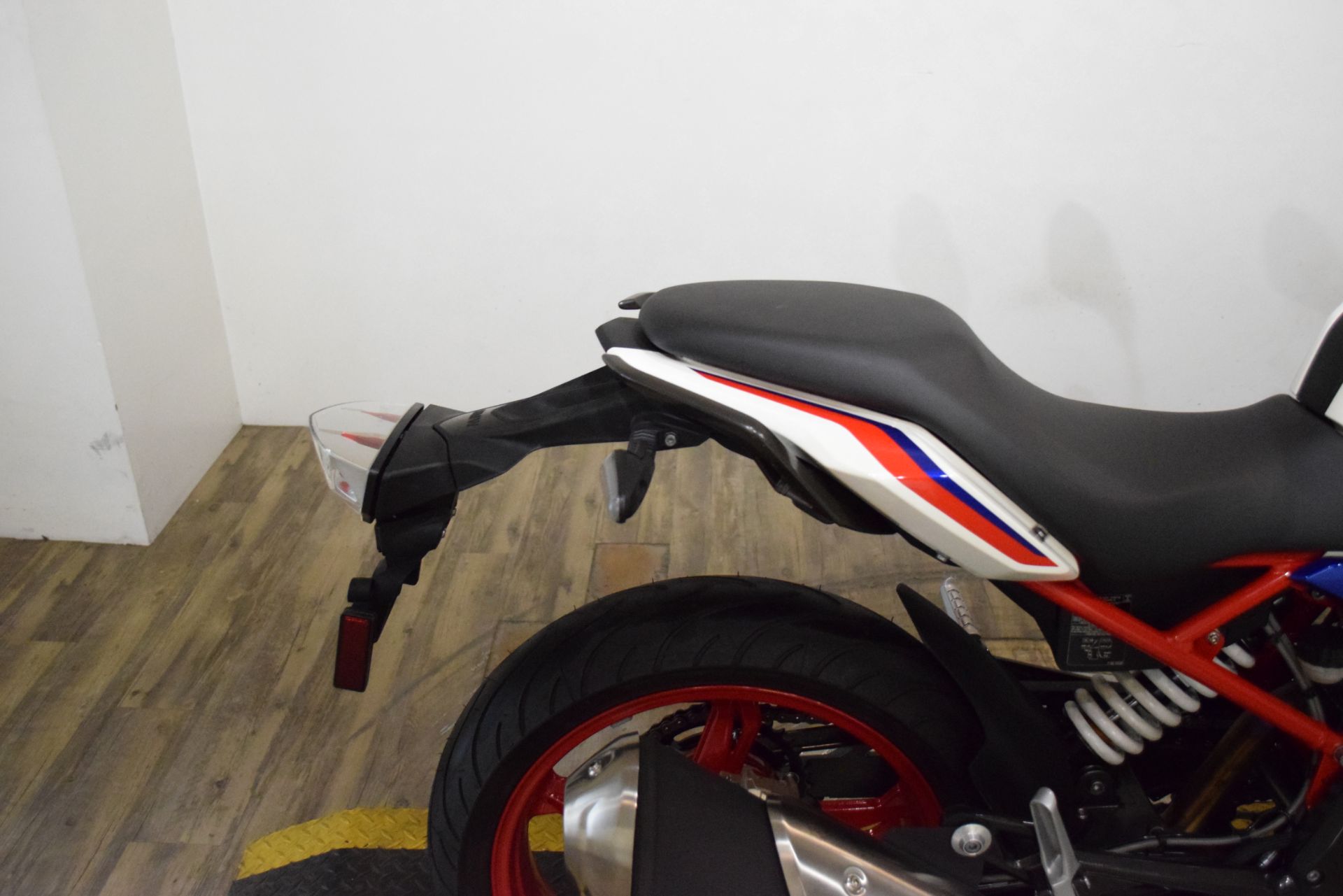 2023 BMW G 310 R in Wauconda, Illinois - Photo 7