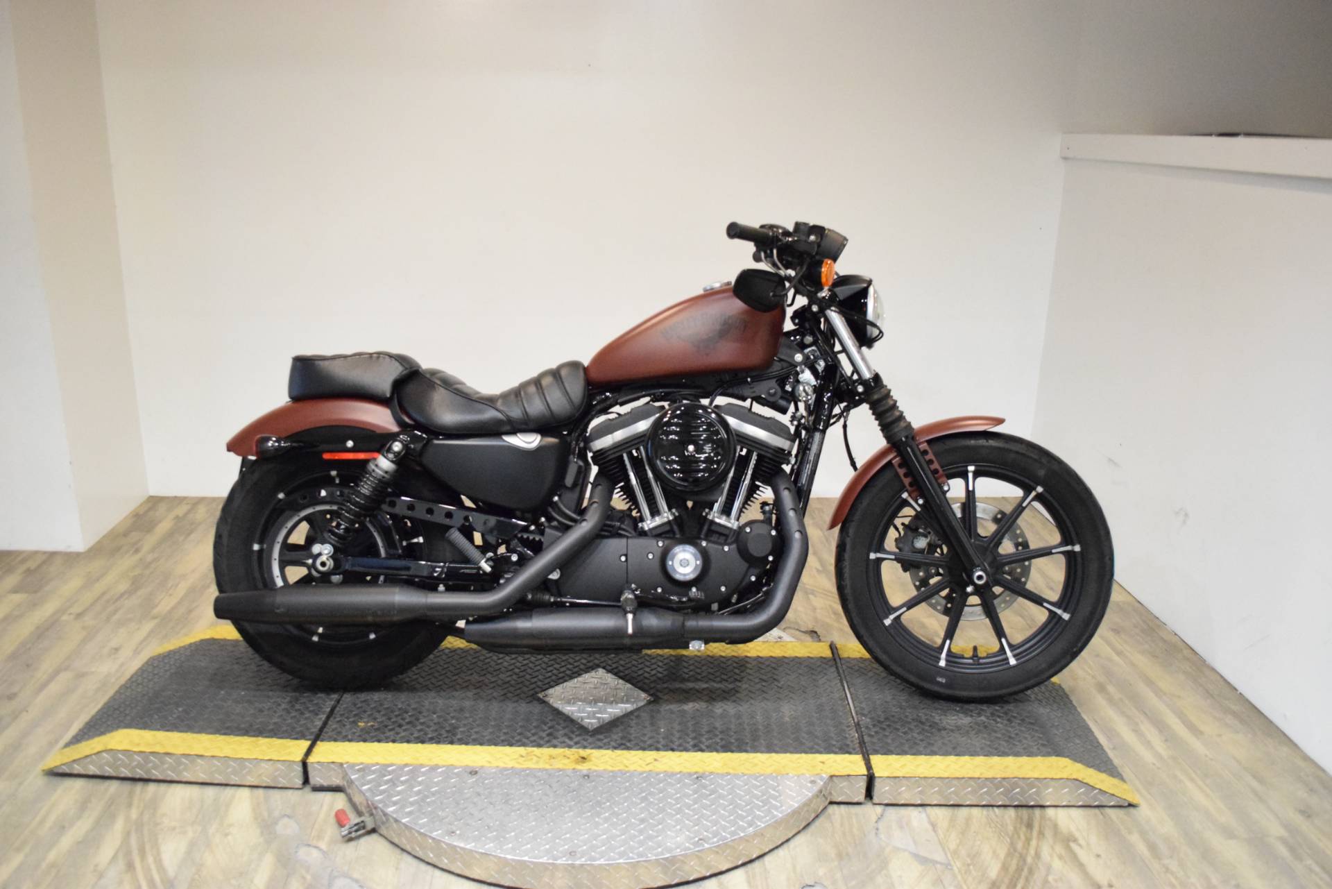 2017 iron 883 for sale