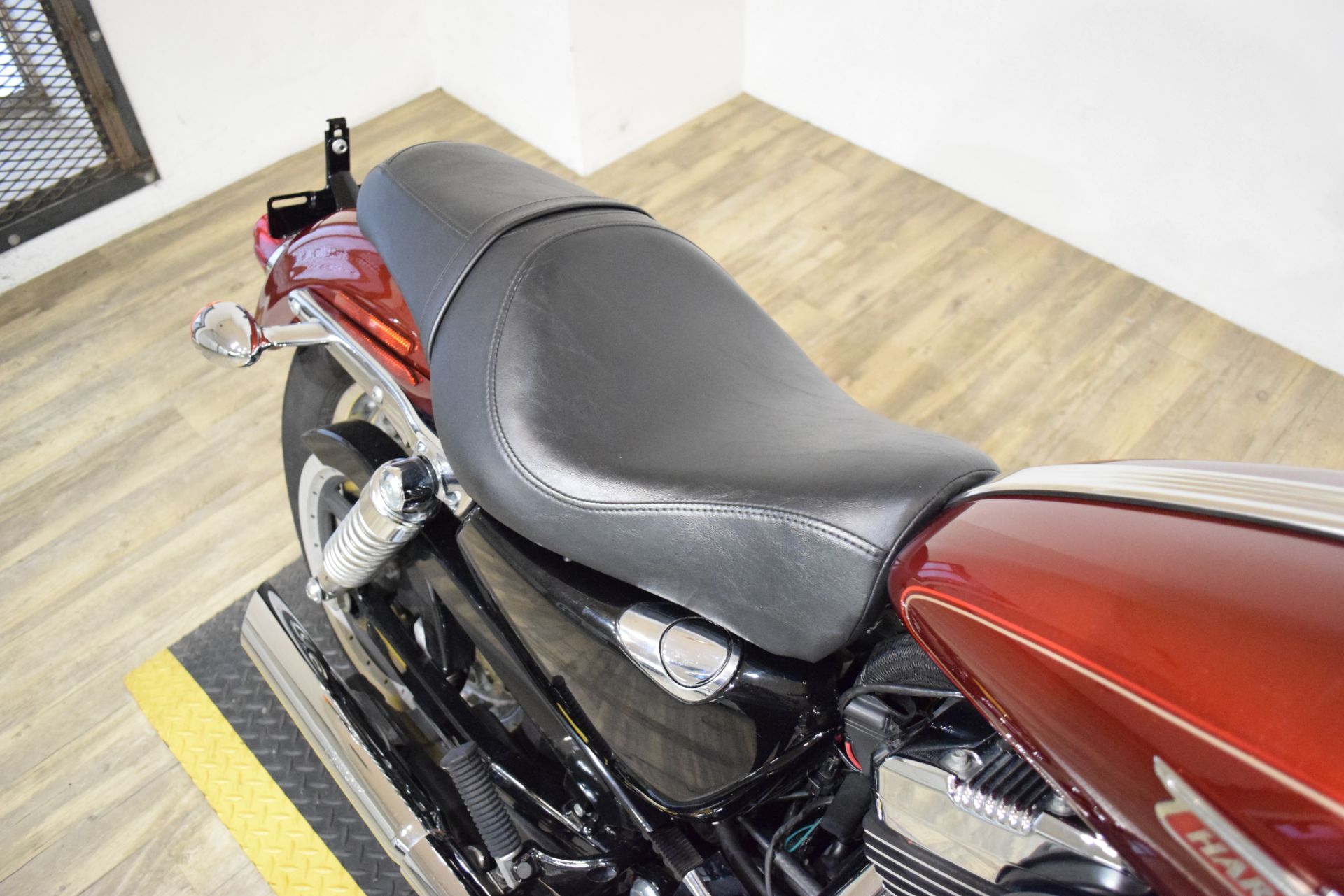 2009 Harley-Davidson Sportster® 1200 Custom in Wauconda, Illinois - Photo 5