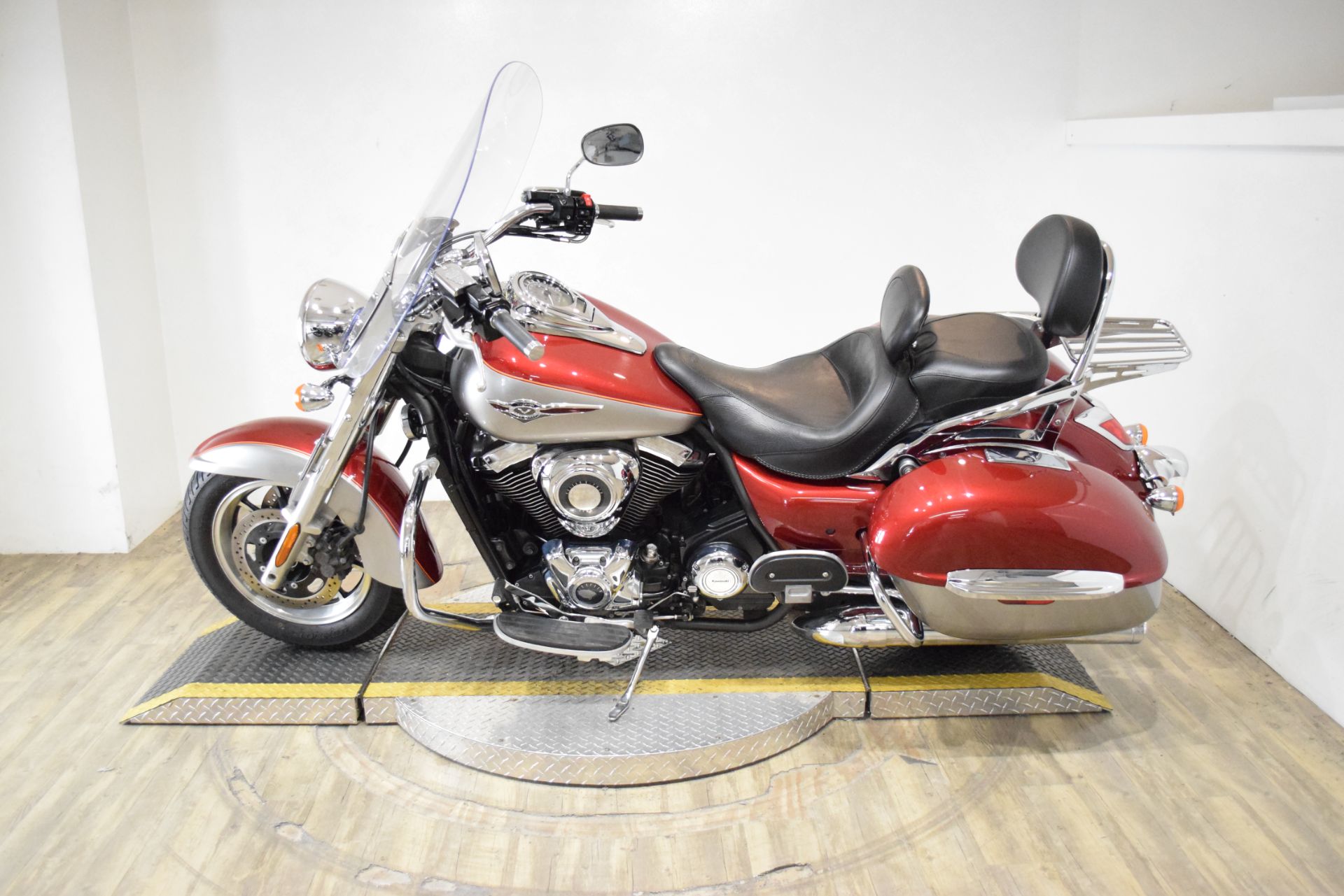 2012 Kawasaki Vulcan® 1700 Nomad™ in Wauconda, Illinois - Photo 15