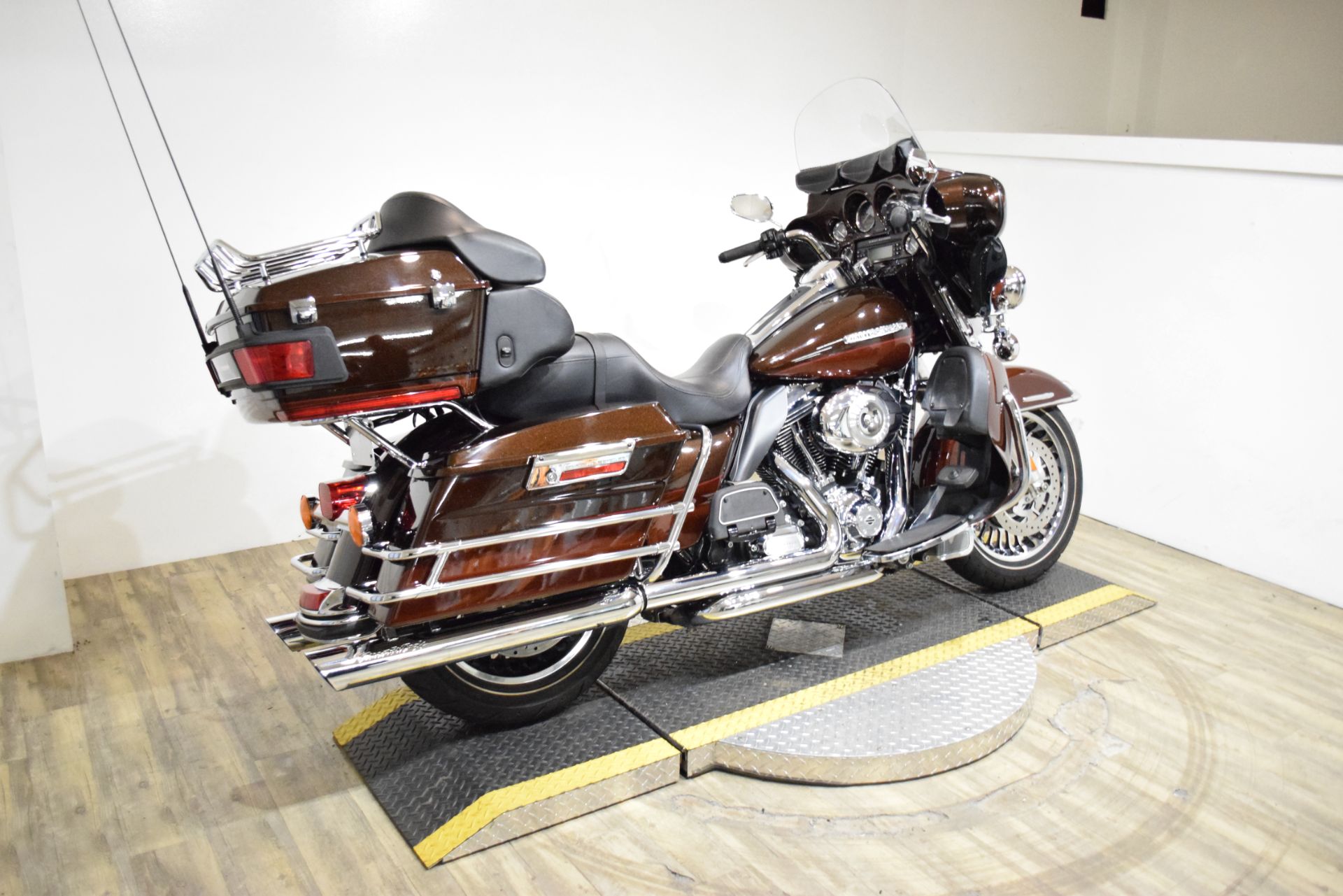 2011 Harley-Davidson Electra Glide® Ultra Limited in Wauconda, Illinois - Photo 9