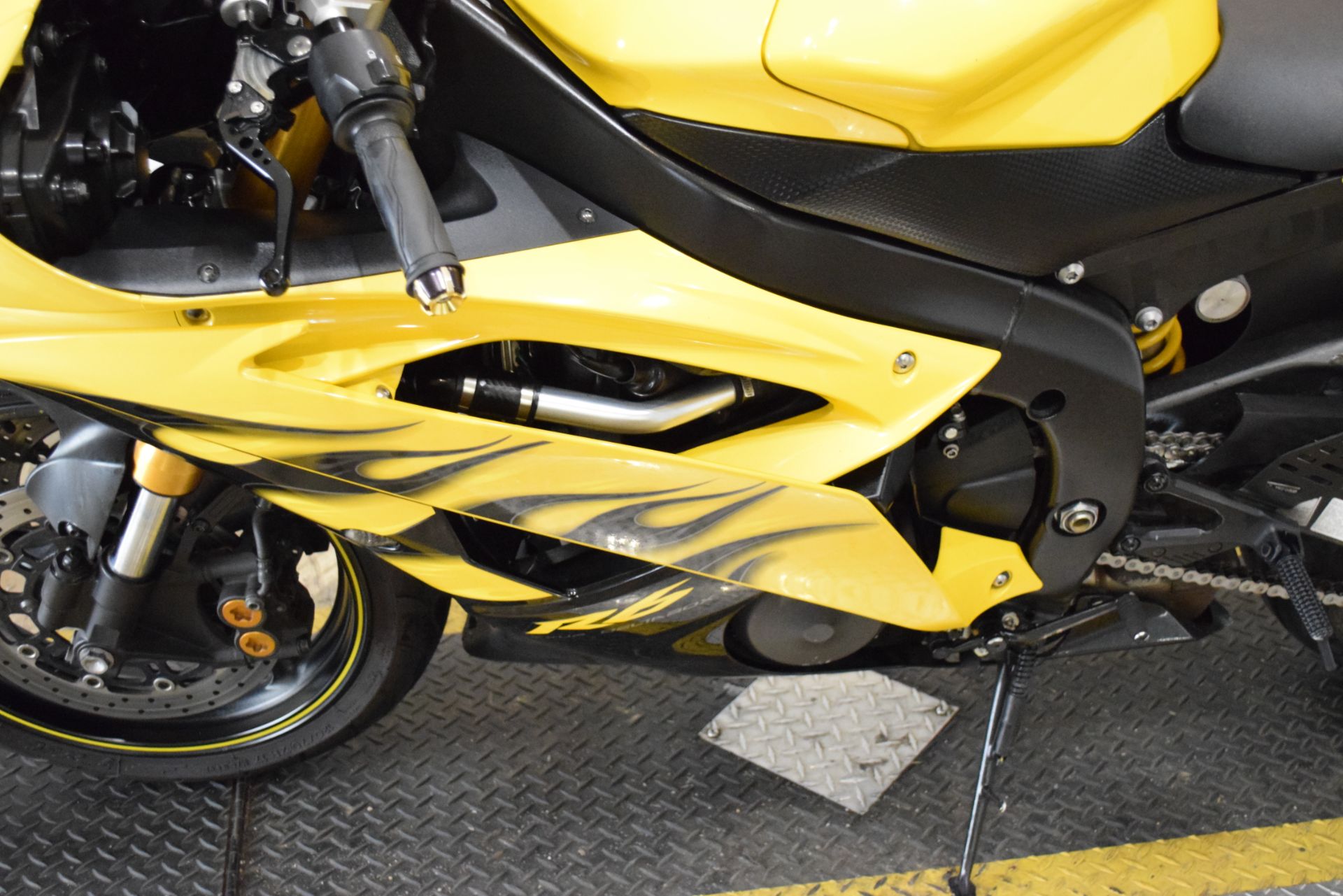 2008 Yamaha YZF-R6 in Wauconda, Illinois - Photo 18