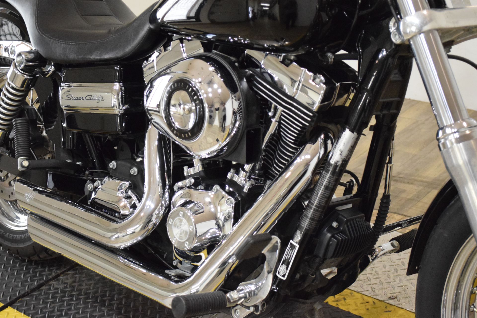 2010 Harley-Davidson Dyna® Super Glide® Custom in Wauconda, Illinois - Photo 4