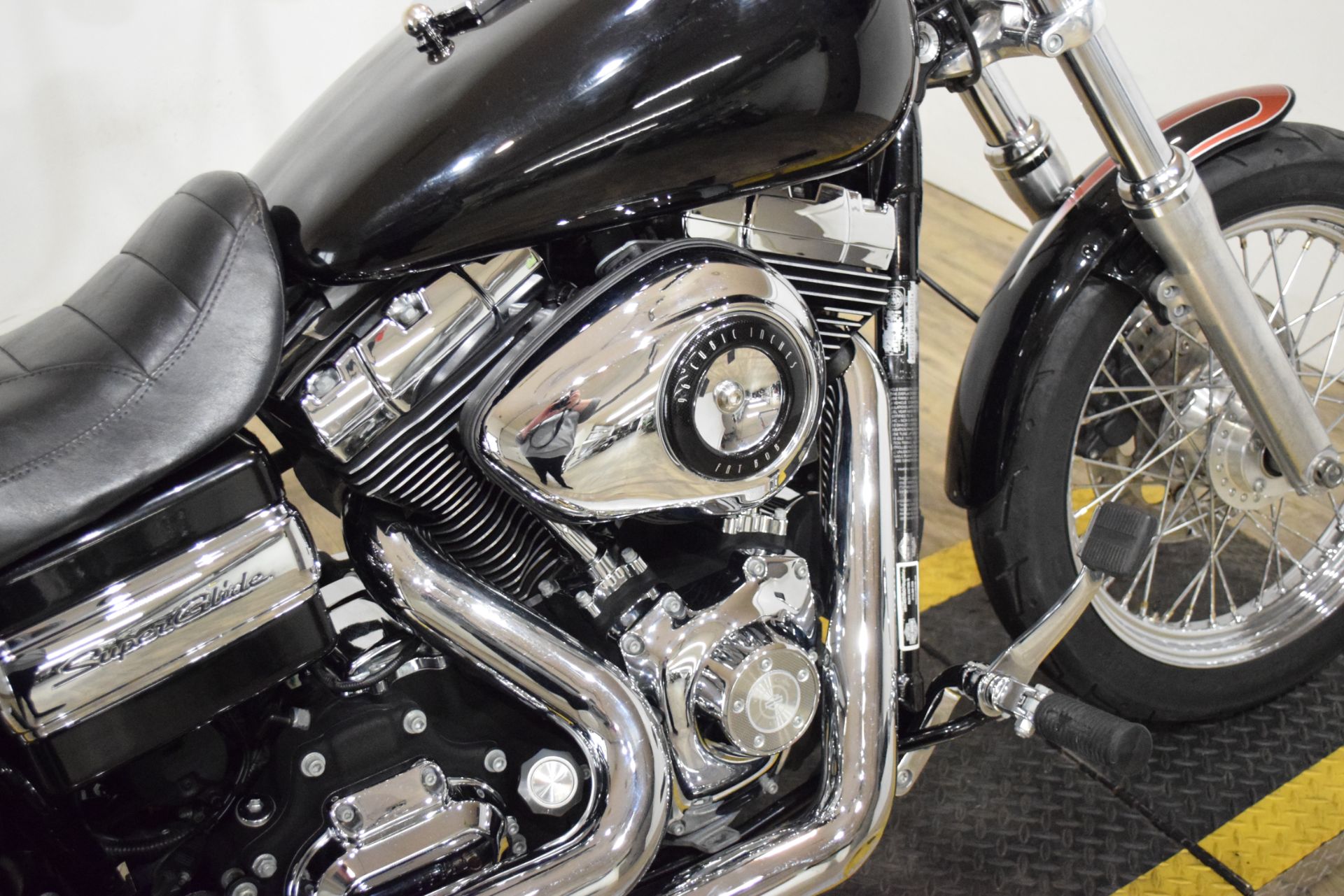 2010 Harley-Davidson Dyna® Super Glide® Custom in Wauconda, Illinois - Photo 6