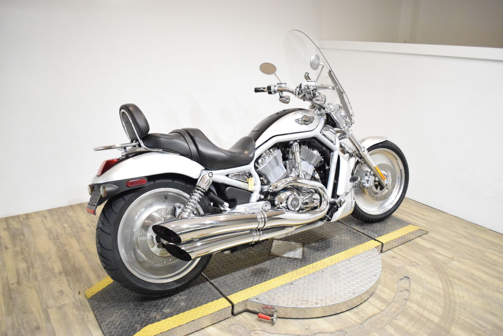 2003 Harley-Davidson VRSCA  V-Rod® in Wauconda, Illinois - Photo 9