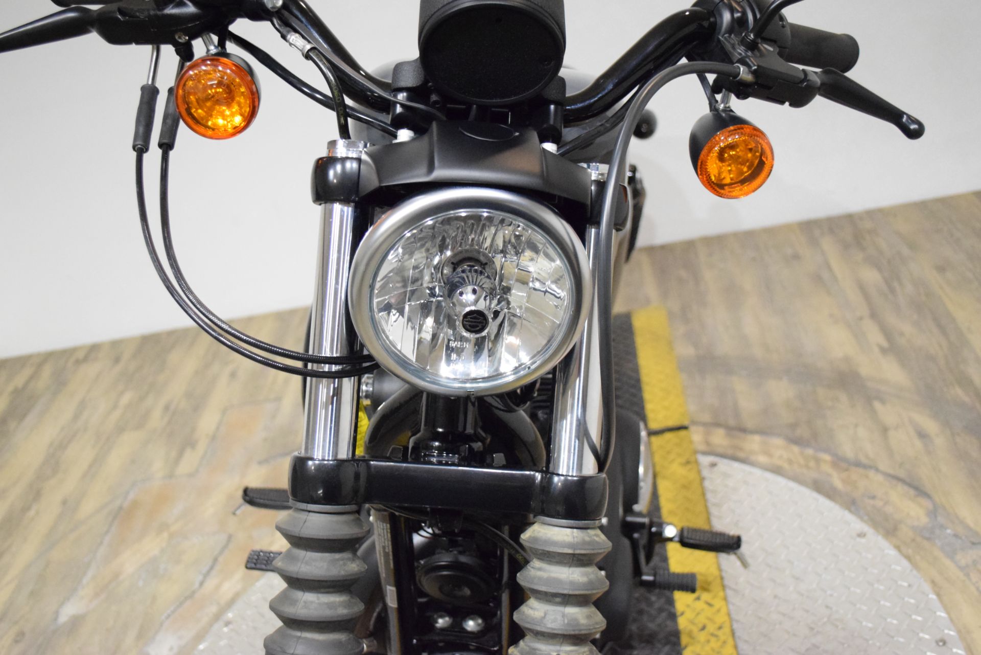 2022 Harley-Davidson Iron 883™ in Wauconda, Illinois - Photo 12