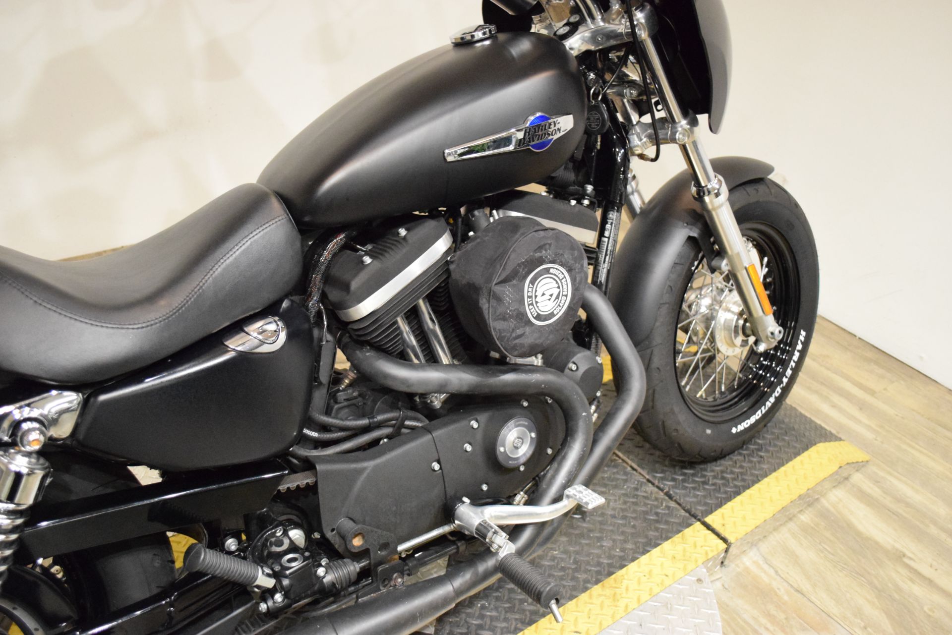 2014 Harley-Davidson 1200 Custom in Wauconda, Illinois - Photo 6