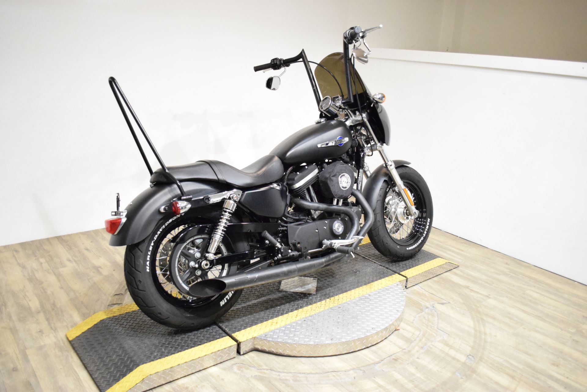2014 Harley-Davidson 1200 Custom in Wauconda, Illinois - Photo 9