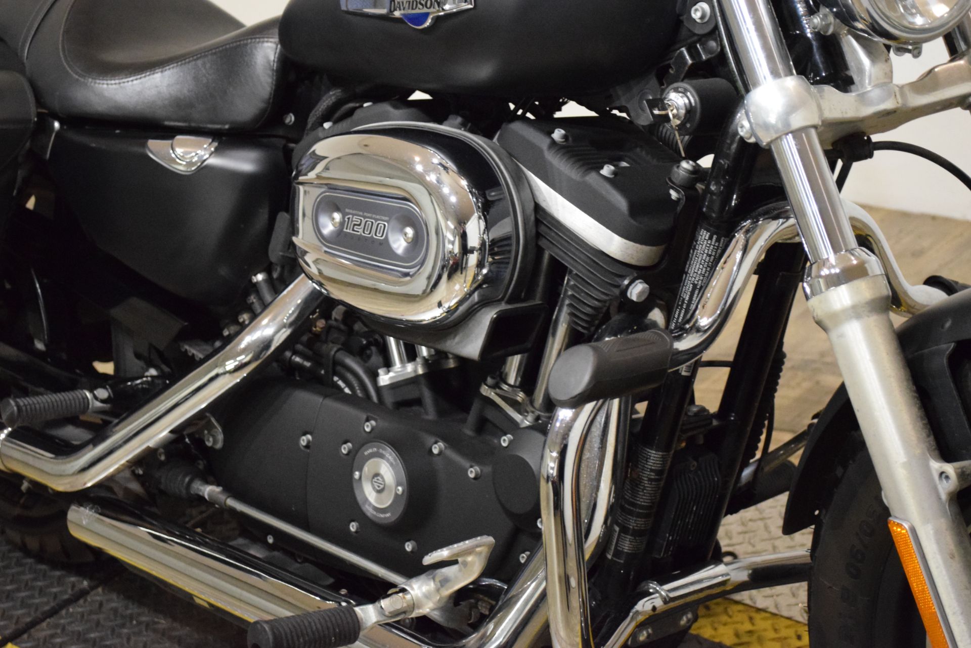 2014 Harley-Davidson 1200 Custom in Wauconda, Illinois - Photo 4