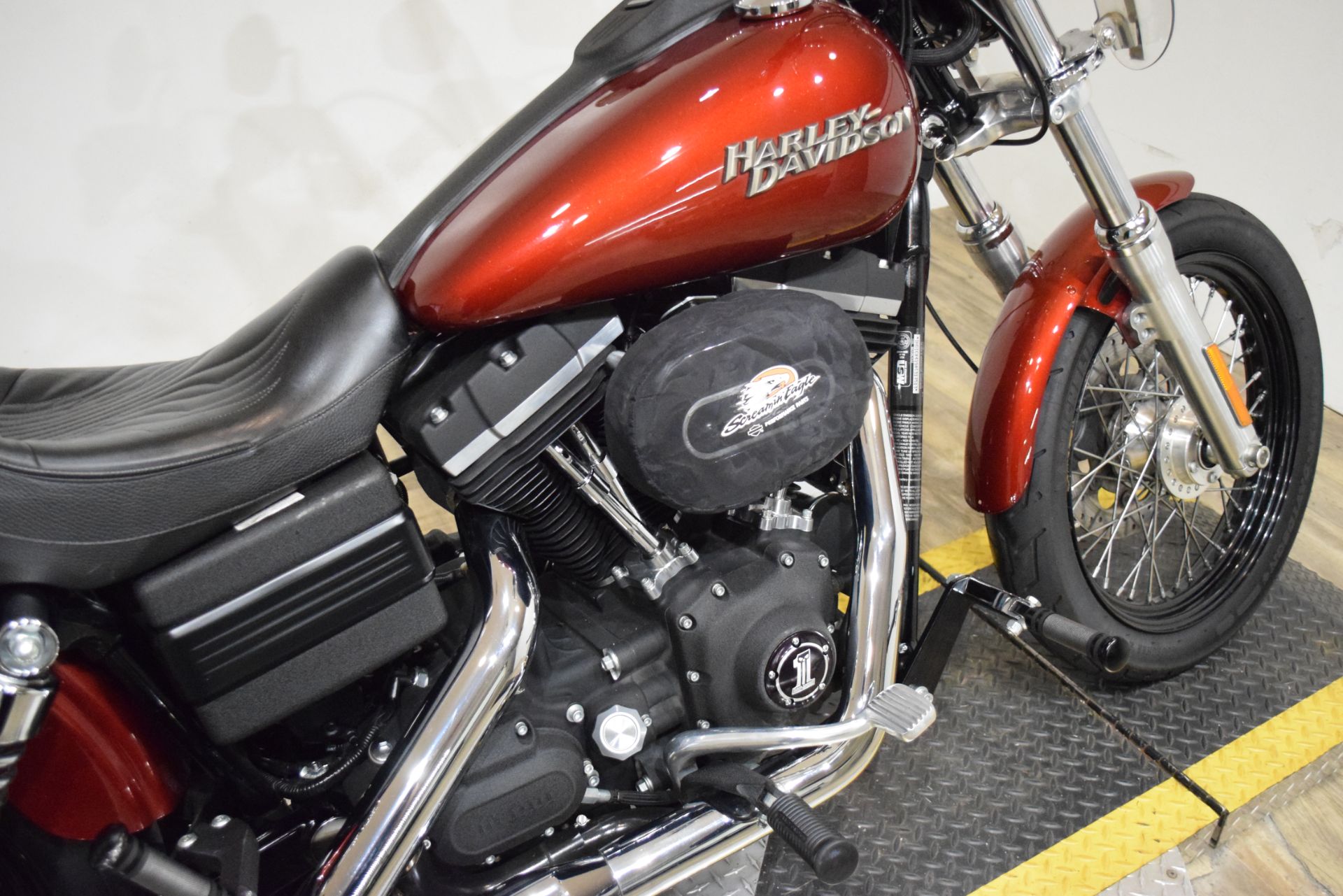 2010 Harley-Davidson Dyna® Street Bob® in Wauconda, Illinois - Photo 6
