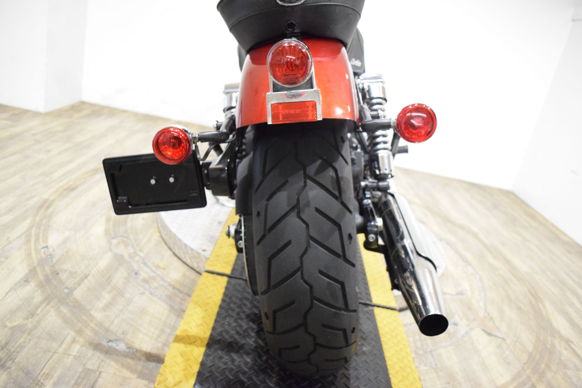 2010 Harley-Davidson Dyna® Street Bob® in Wauconda, Illinois - Photo 25