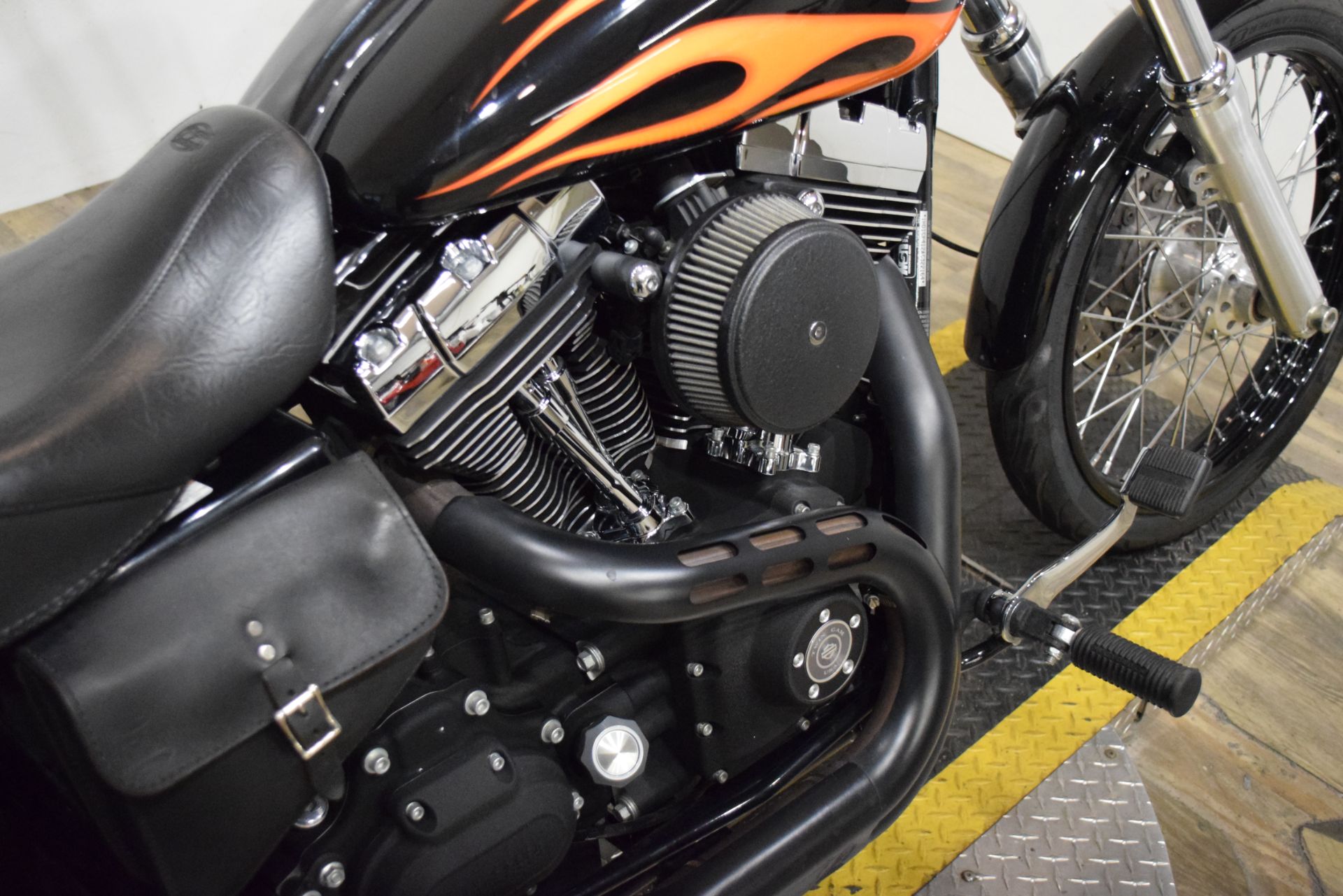 2010 Harley-Davidson Dyna® Wide Glide® in Wauconda, Illinois - Photo 6