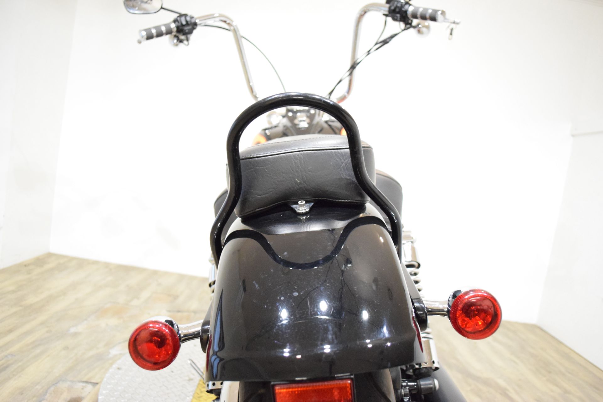 2010 Harley-Davidson Dyna® Wide Glide® in Wauconda, Illinois - Photo 26