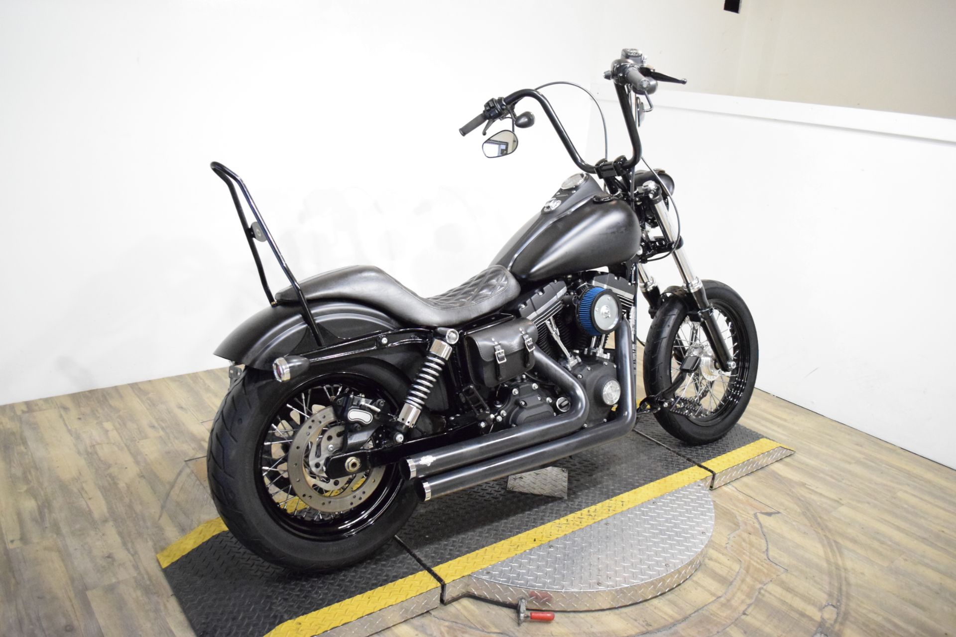 2014 Harley-Davidson Dyna® Street Bob® in Wauconda, Illinois - Photo 9